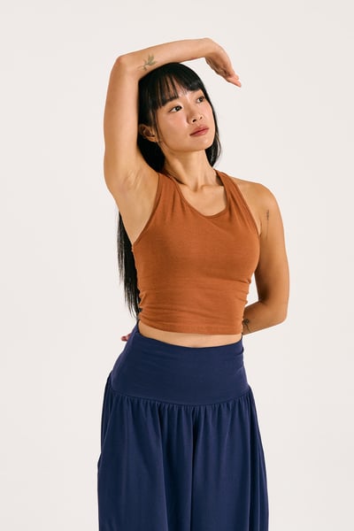 Dhyani 月亮U領胸墊背心 紅土色 CON137RED