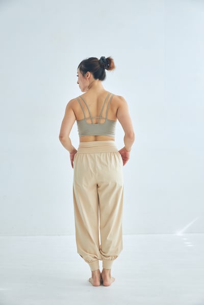 Happy yogi studio 瑜珈側開岔束腳寬褲 奶茶 HYS002BEG8