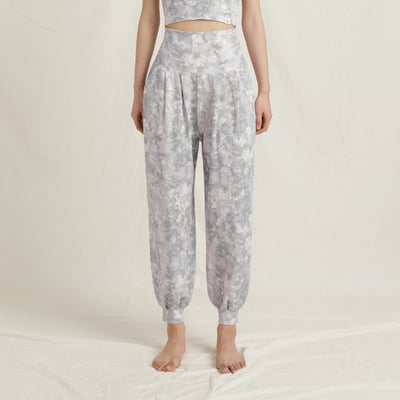 Front2line 輕彈棉 扎染寬鬆束腳褲 灰色1