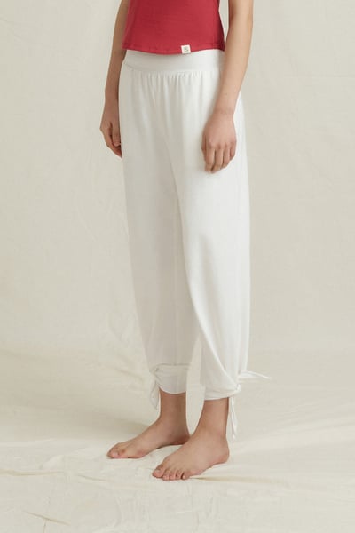 Front2line 輕彈棉 兩穿開岔瑜珈寬褲 乳白色2