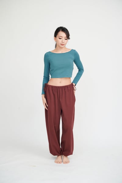 Conchwear 抽繩造型束腳寬褲 酒紅 CON134RED2