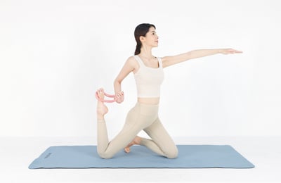 Moaclass 開背伸展按摩瑜珈環 熟成粉 MOA003