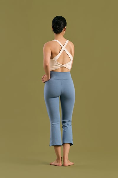 Dhyani 瑜珈直筒八分褲 藍鳥色 CON067BLU