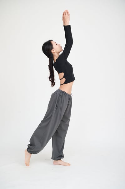 Conchwear 抽繩造型束腳寬褲 木炭灰 CON134CHC5