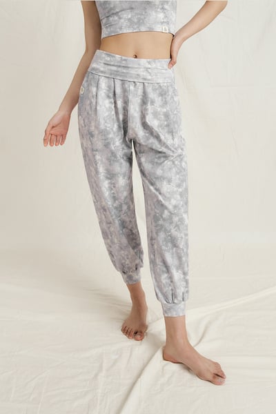 Front2line 輕彈棉 扎染寬鬆束腳褲 灰色6