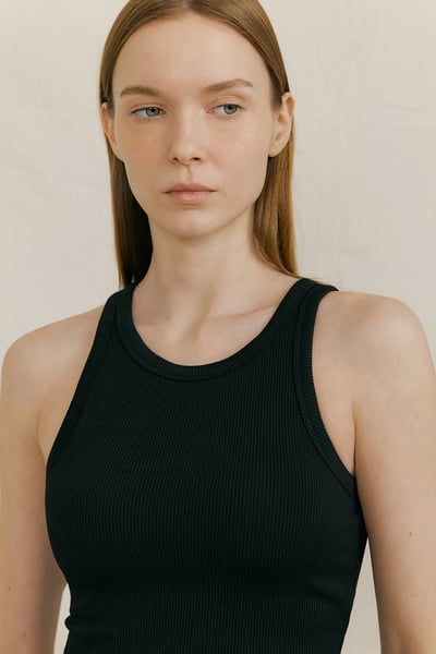 Front2line 瑜珈坑紋層次造型胸墊背心 黑色 FDWSBT041BLK4