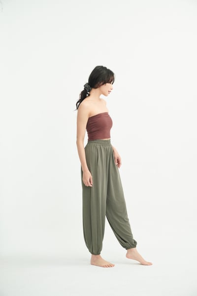 Sohamsoham 飄飄瑜珈束腳寬褲 墨綠 SOH014KHA5