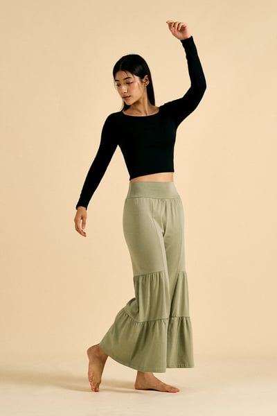 Dhyani 智慧胸墊長袖上衣 黑色 CON138BLK6