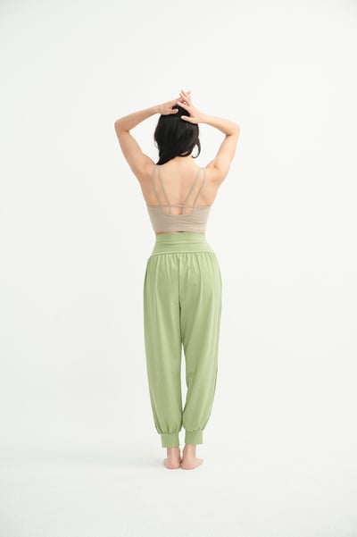 Happy yogi studio 瑜珈側開岔束腳寬褲 開心果綠 HYS002GRN