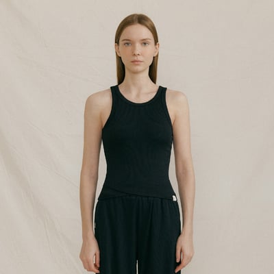 Front2line 瑜珈坑紋層次造型胸墊背心 黑色 FDWSBT041BLK1