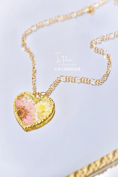 BFC商業不凋&乾燥花基礎應用證書 (台灣花藝藝術協會)8