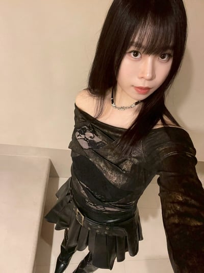 純欲蕾絲拼接長袖上衣2