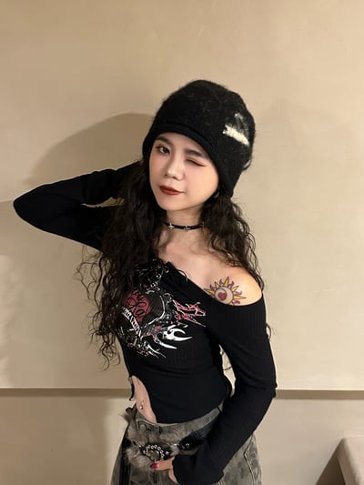 美式辣妹修身一字領上衣2