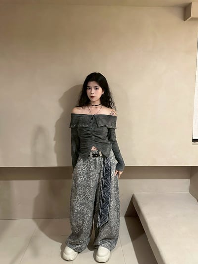 卯釘翻領修身一字領上衣5