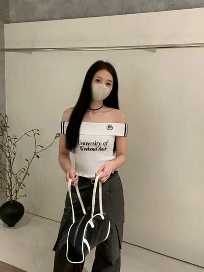 美式辣妹一字領T-shirt5