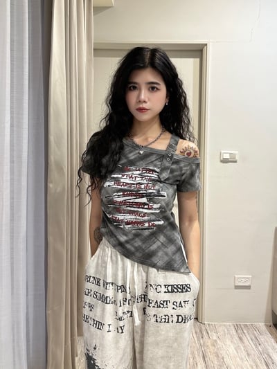 格子塗鴉單肩設計款上衣6