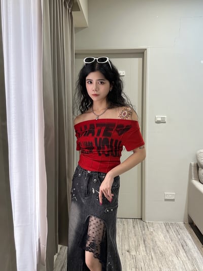 美式做舊字母一字領上衣3