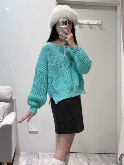 寬領洞洞蓬袖針織毛衣1