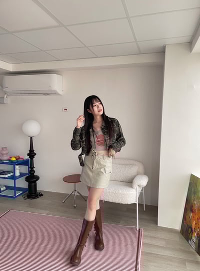 正韓 胭脂花朵繞脖綁帶背心6