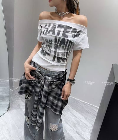 美式做舊字母一字領上衣2