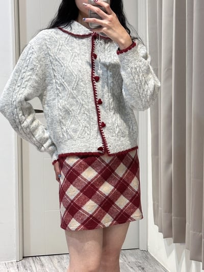 卡哇依愛心扣麻花針織衫1