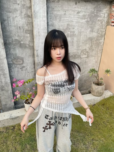 迷人焦點 微透單肩飄帶上衣5