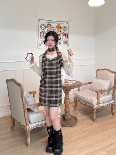 正韓 格紋綁脖吊帶小洋裝3