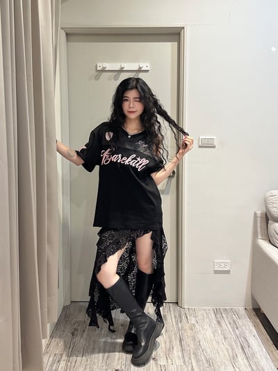 美式甜酷露肩緞面球衣6