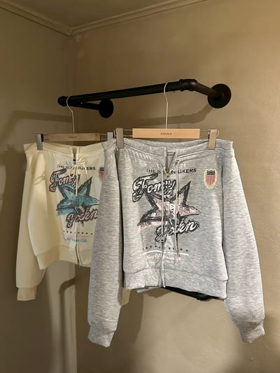 復古手繪星星一字領衛衣16