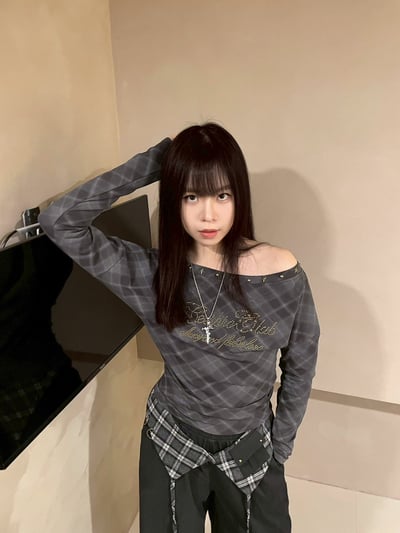 卯釘字母斜肩格紋上衣6