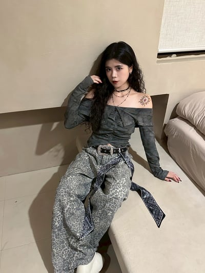 卯釘翻領修身一字領上衣4