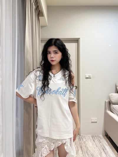 美式甜酷露肩緞面球衣9