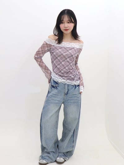 格紋蕾絲一字領透膚上衣11