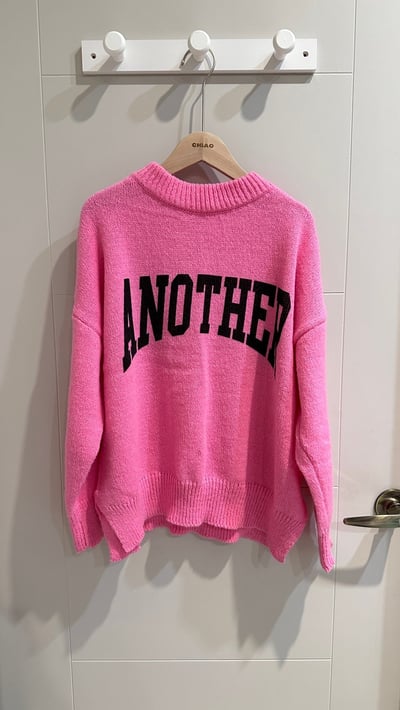 條紋滾邊字母毛衣3