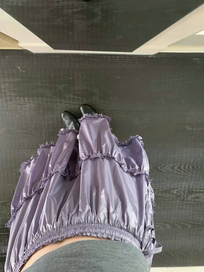 紫色光澤花邊六分裙2