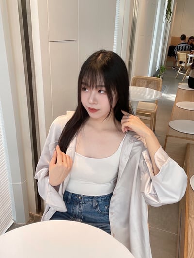 正韓 高級感緞面光澤襯衫8