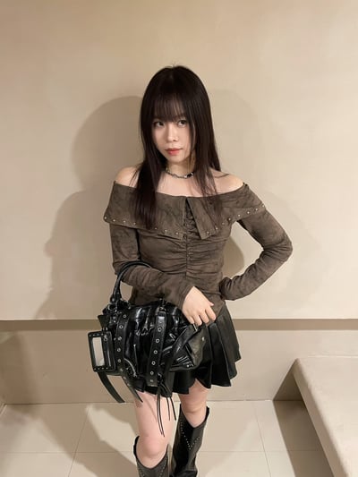 女團百褶皮革短裙3