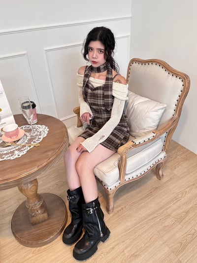 正韓 格紋綁脖吊帶小洋裝7