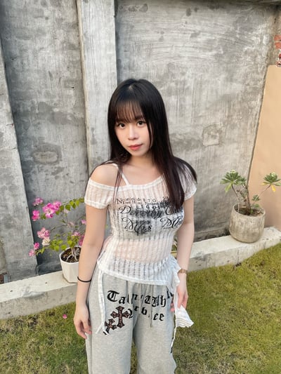 迷人焦點 微透單肩飄帶上衣3