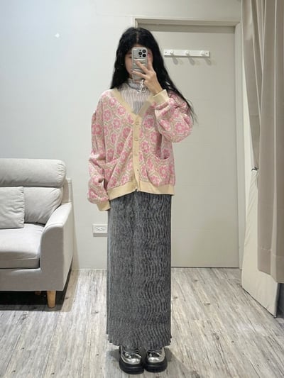 正韓 小眾花花V領針織外套2