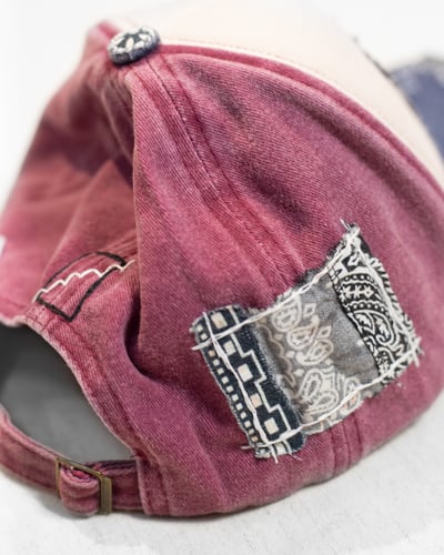 Fragments Caps – UNTITLED / 002 - Handcrafted · 1/14
