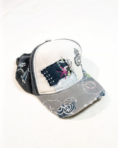 Fragments Caps – UNTITLED / 001 - Handcrafted · 1/11