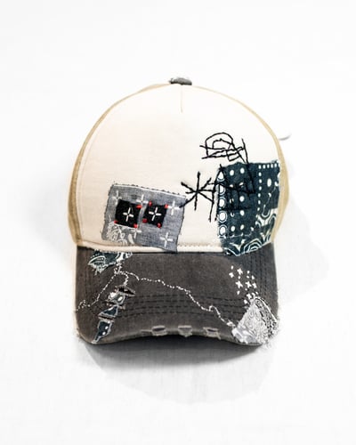 Fragments Caps – UNTITLED / 004 - Handcrafted · 1/11