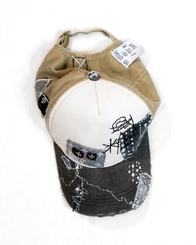 Fragments Caps – UNTITLED / 004 - Handcrafted · 1/15