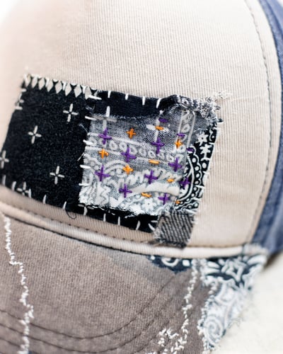 Fragments Caps – UNTITLED / 003 - Handcrafted · 1/12
