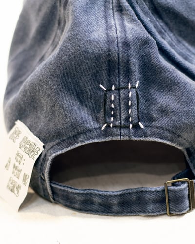Fragments Caps – UNTITLED / 003 - Handcrafted · 1/14