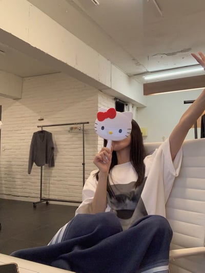 W7成團！《夏日T shirt》why r u looking at me? tee9