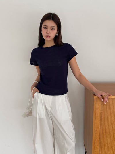 W5成團！《冷色調》亞麻素色短T2