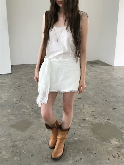 早鳥價開團中！《26春夏爆紅設計師》蕾絲疊穿感背心ops22