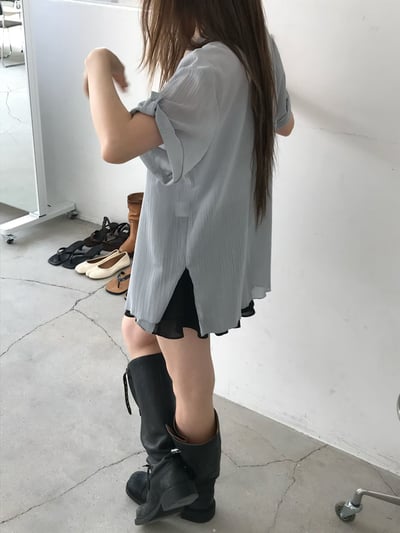 W7成團！《26春夏爆紅設計師》立體紋路感短袖罩衫4